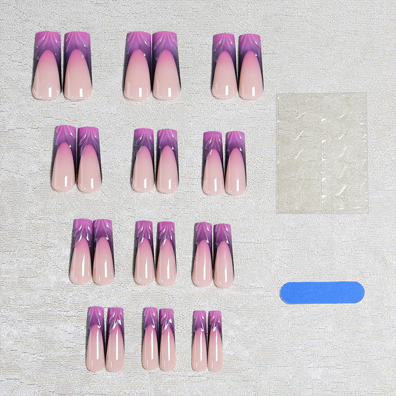 Kreative Nagelspitzen mit eleganten Spitzen Brehn