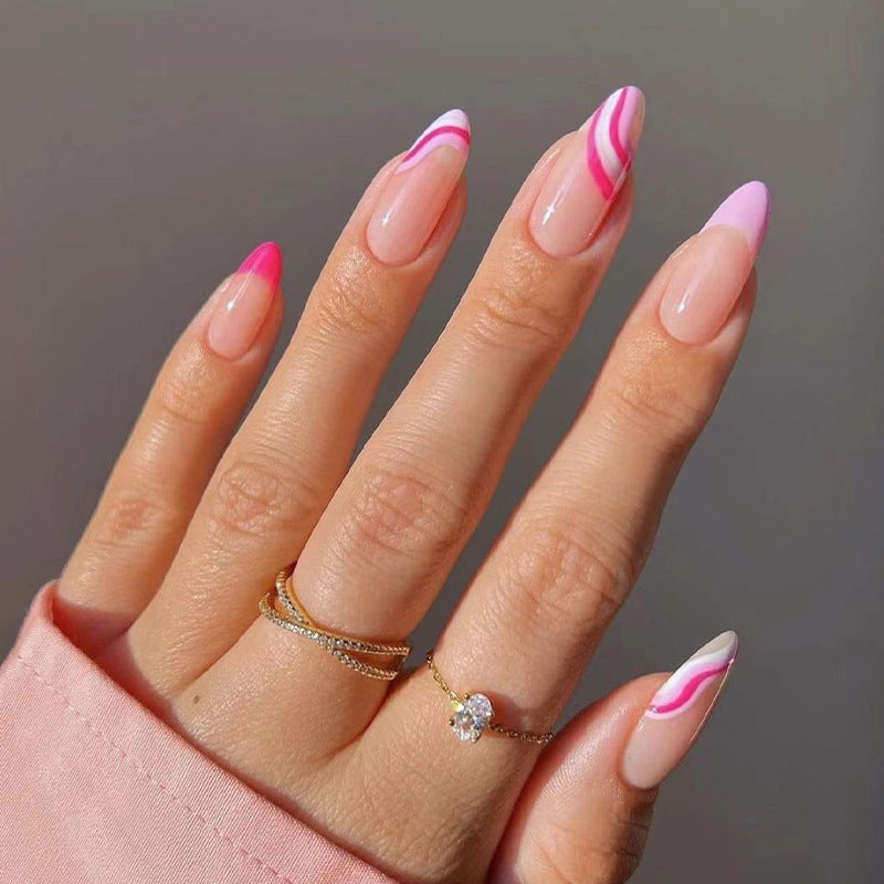 Kreative Nagelspitzen mit Farbverlauf Brehn