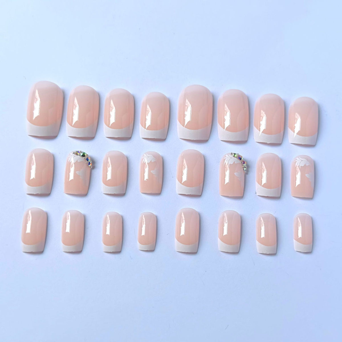Elegantes Floral-Nagelkunst-Set