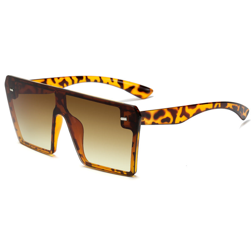 Damen Oversized Sonnenbrille im futuristischen Design Brehn
