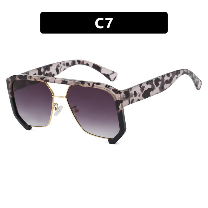 Damen modische Oversized-Sonnenbrille mit eleganter, facettierter Rahmenkonstruktion Brehn