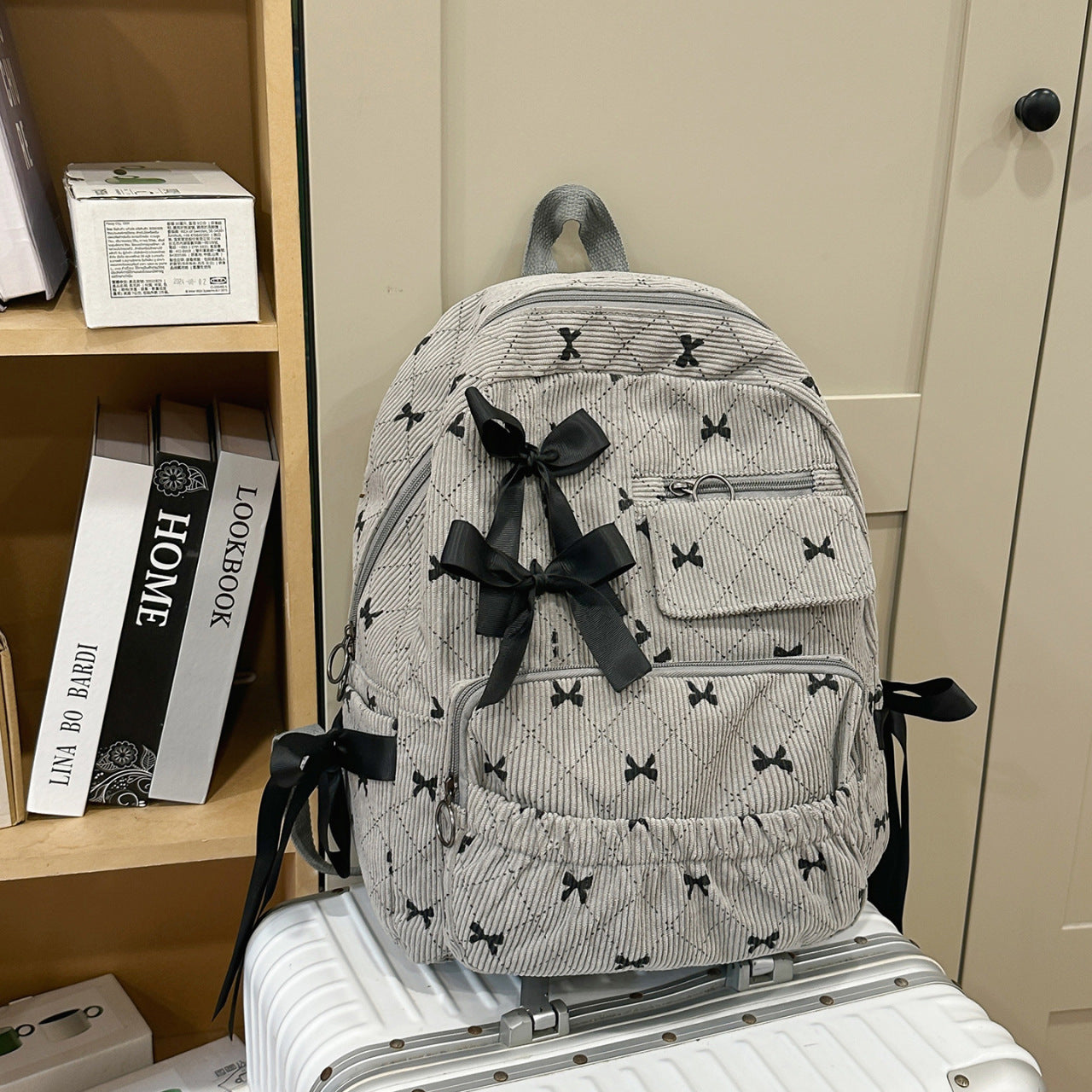 Verspielter Rucksack mit Schleifendetails und Praktischen Fächern Brehn