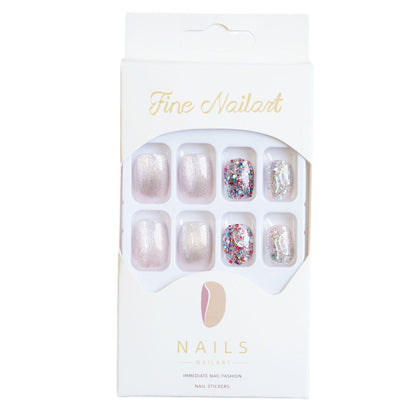 Glitzerndes Press-On Nagelset mit künstlerischem Foliendesign Brehn