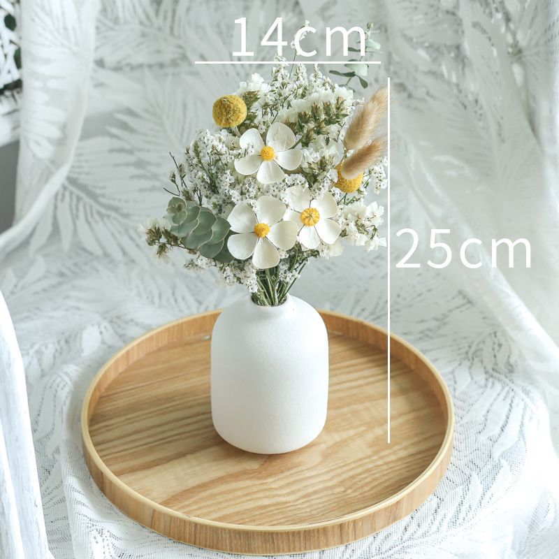 Natürlich getrocknetes Blumenstrauß Arrangement