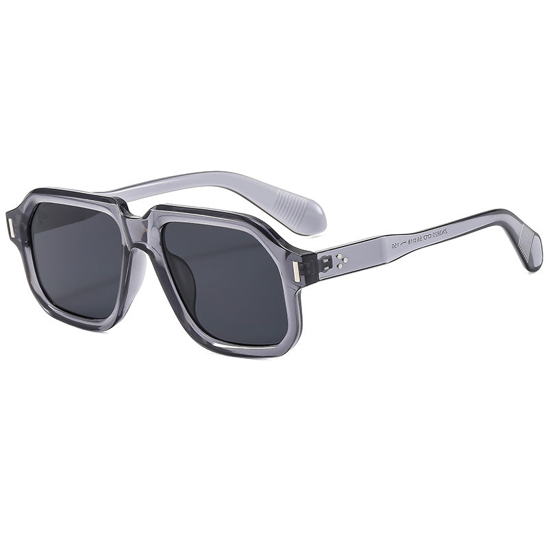 Damen Elegante und stylische Sonnenbrille im modernen Design Brehn