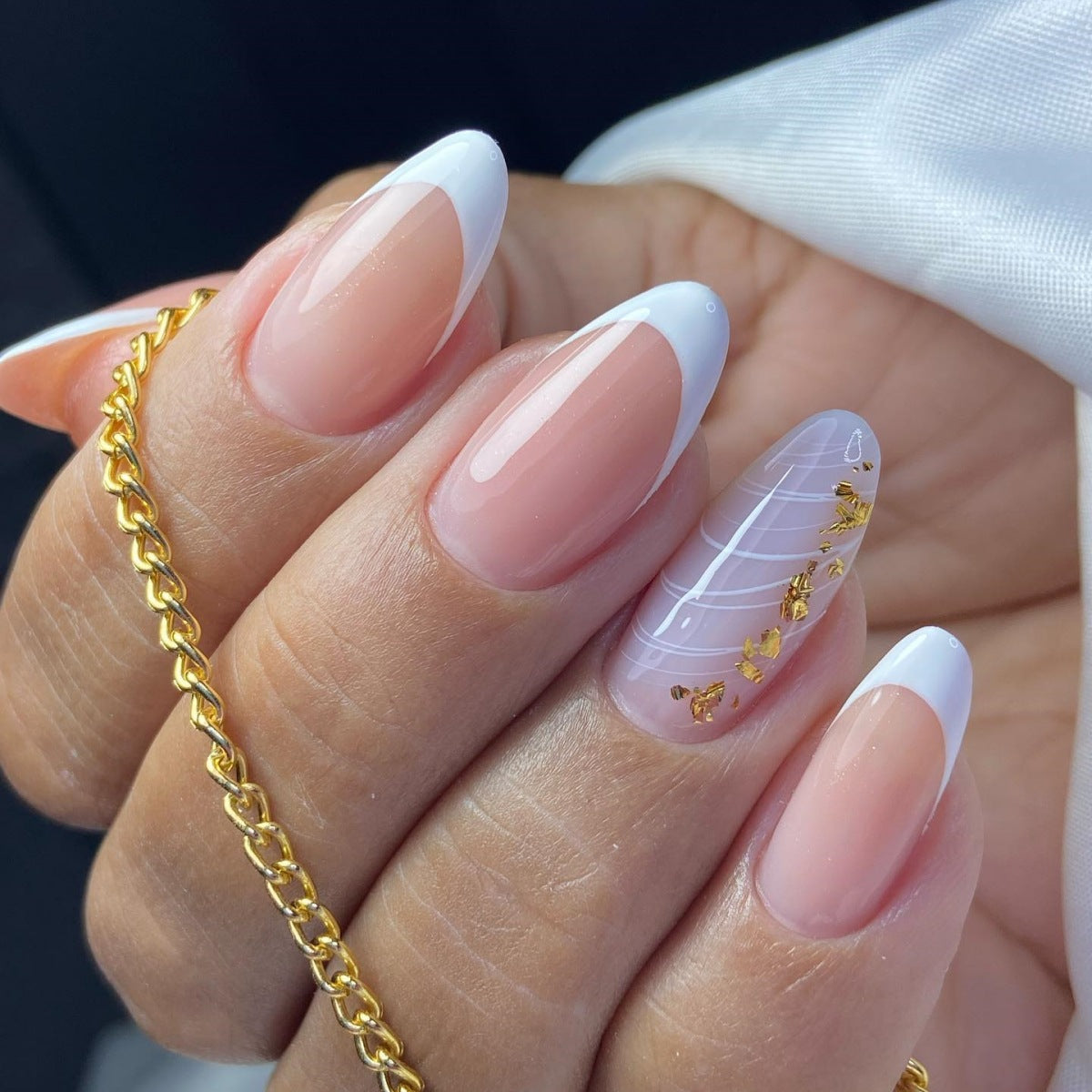 Elegantes französisches Spitzen-Nagelkunstdesign Brehn