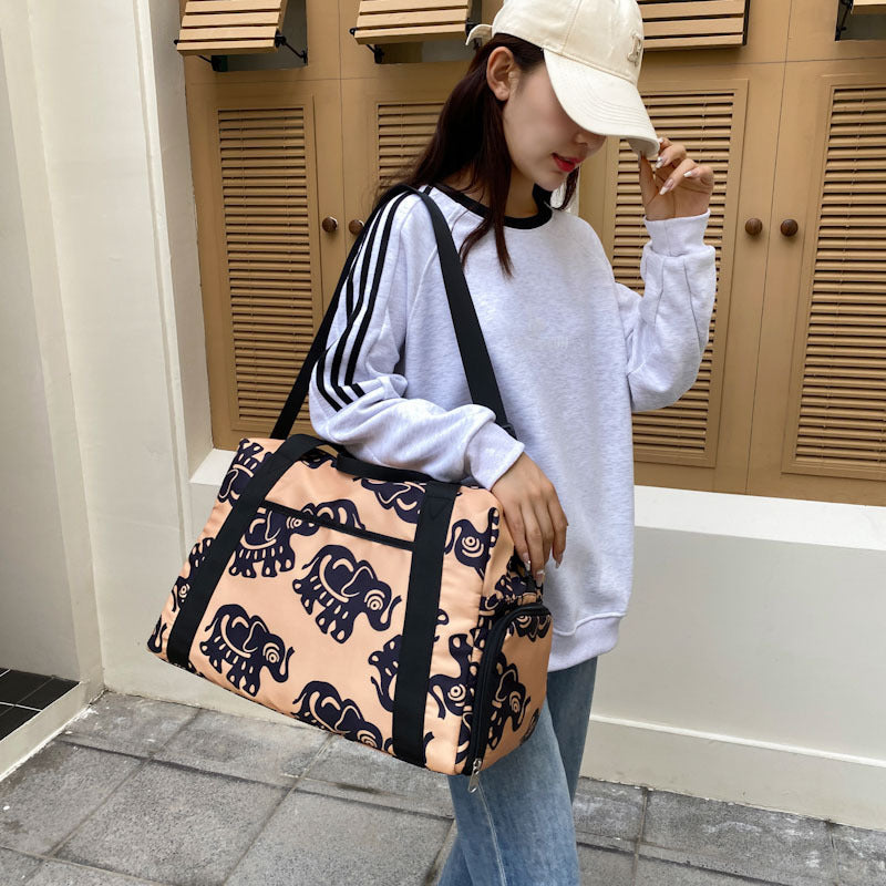 Sportliche Reisetasche mit Verspieltem Elefantenmuster Brehn