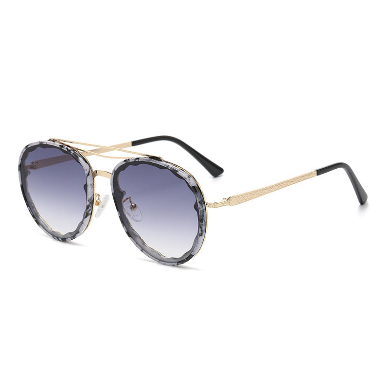 Damen Modern gestaltete Sonnenbrille im eleganten Oversize-Stil Brehn