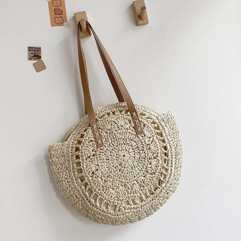 Rundgewebte Strandtasche mit Ledergriffen Brehn