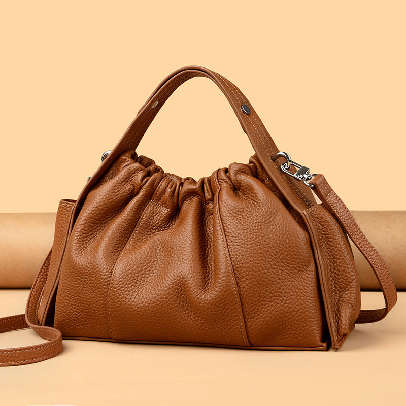 Texturierte Leder-Schnürtasche Brehn