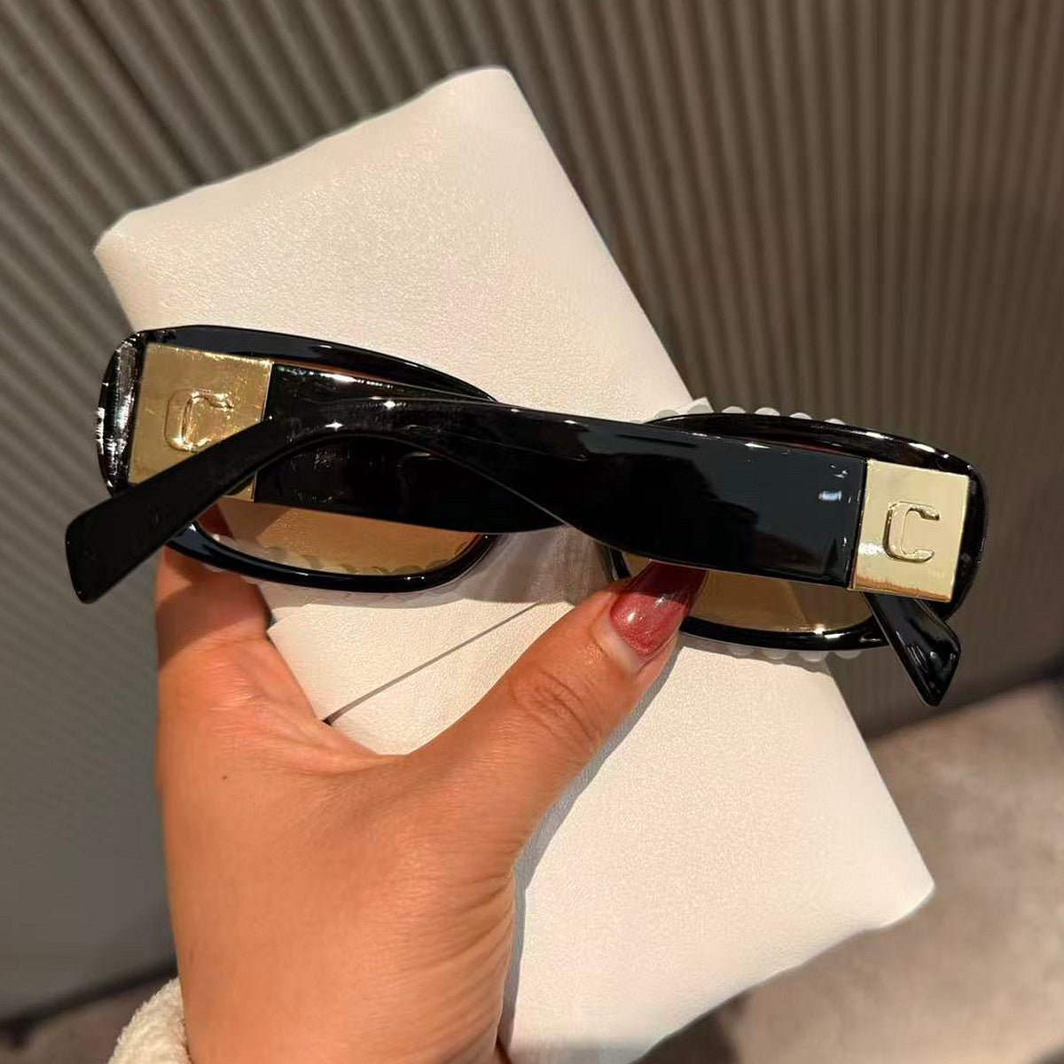 Damen modische Sonnenbrille mit luxuriösem Perlenrahmen Brehn