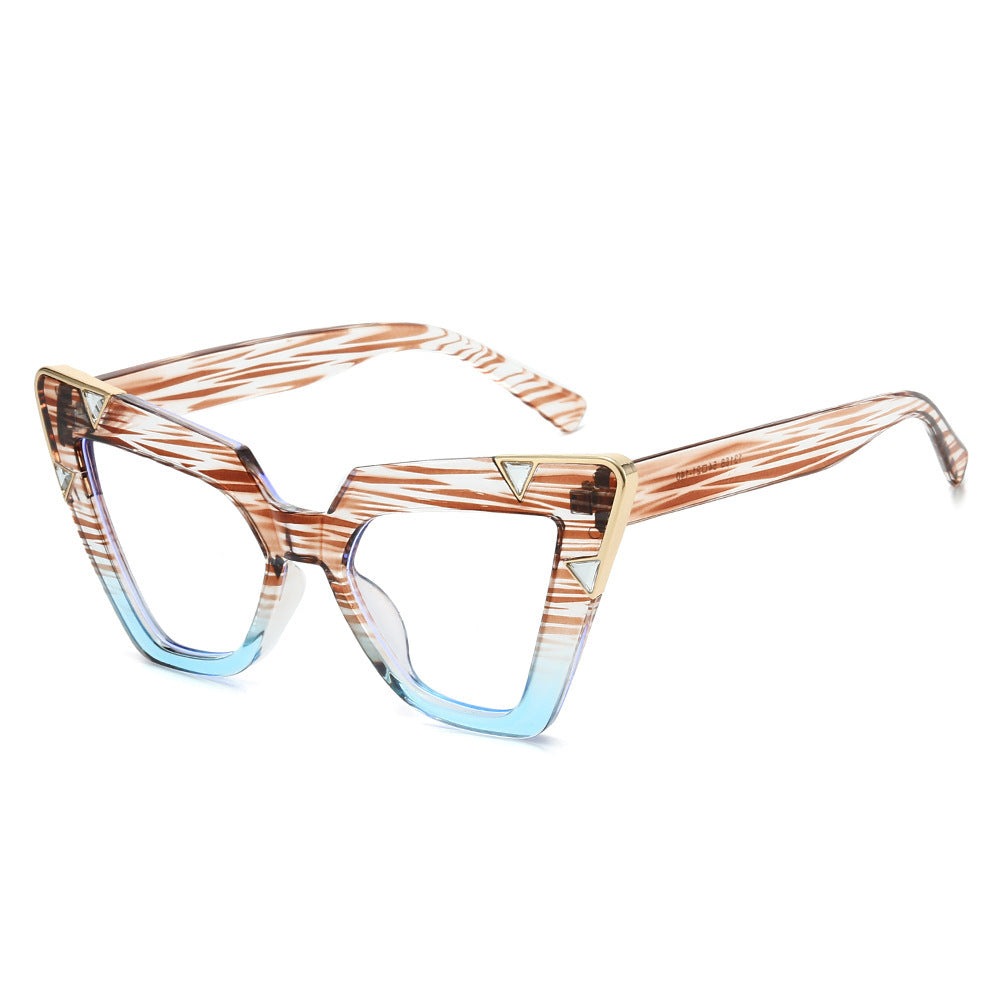 Statement Cat-Eye Sonnenbrillen mit dekorativen Akzenten Brehn