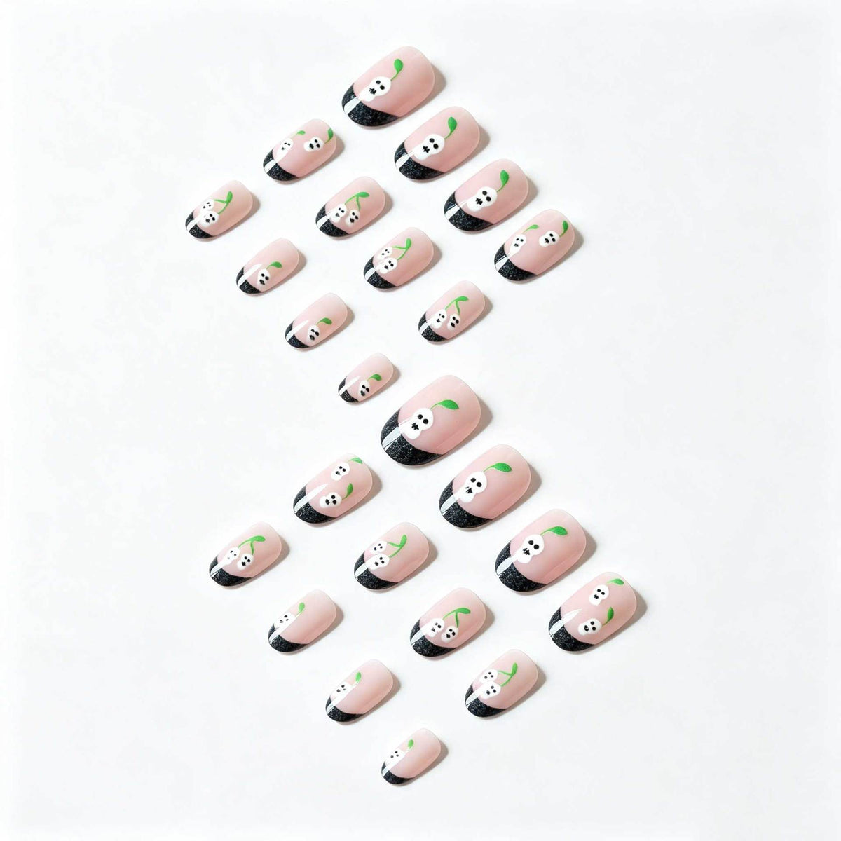 Künstlerisches Schädel-Thema Nagelkunst
