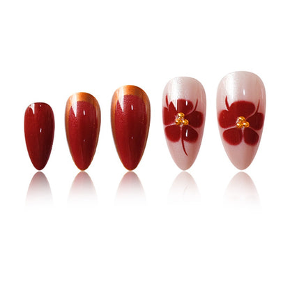 Künstlerisches Press-On-Nagelset mit floralen Akzenten Brehn
