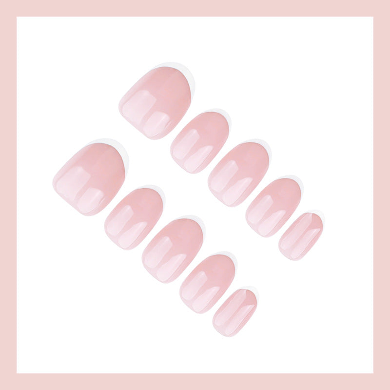 Kunstnagelset mit elegantem French-Design Brehn