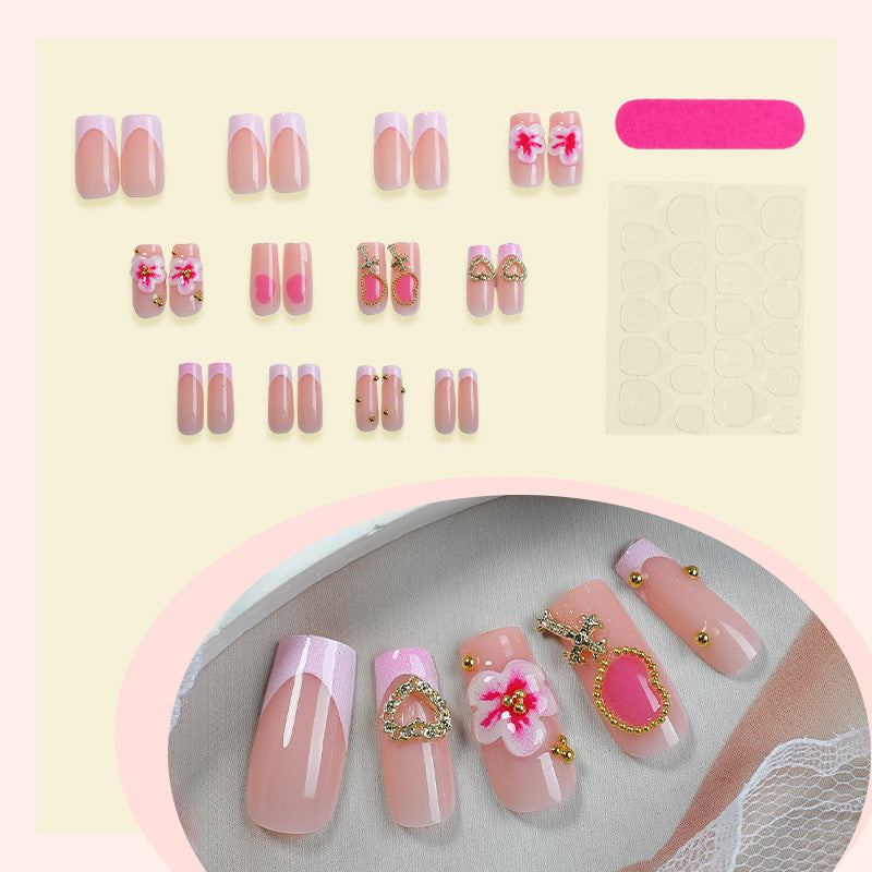 Dekorativer floraler Press-On-Nagelsatz mit Edelsteinakzenten Brehn