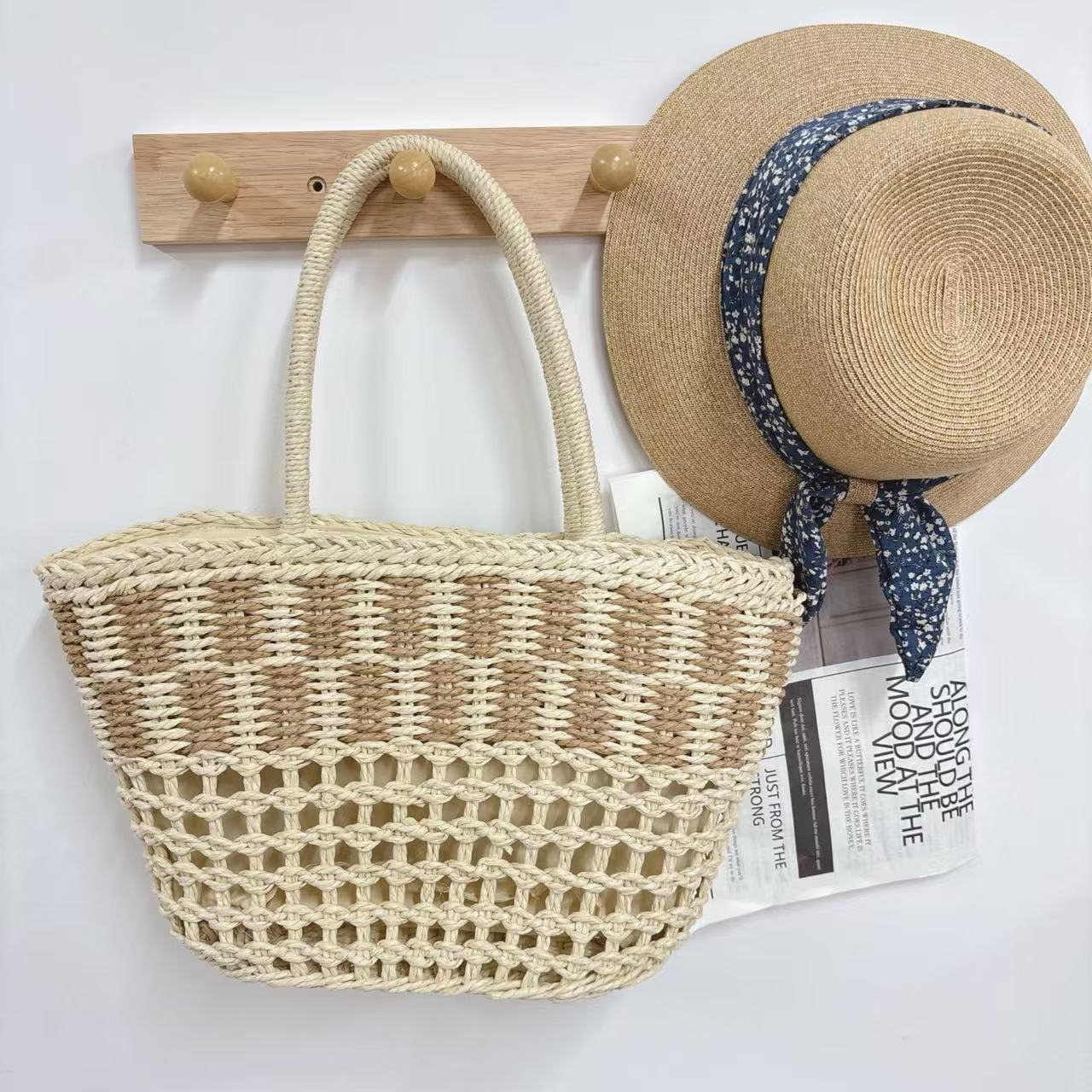 Geflochtene Strandtasche mit Luftiger Netzstruktur Brehn