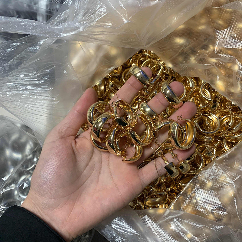 Modische Creolen Aus Hochwertigem Edelmetall Brehn