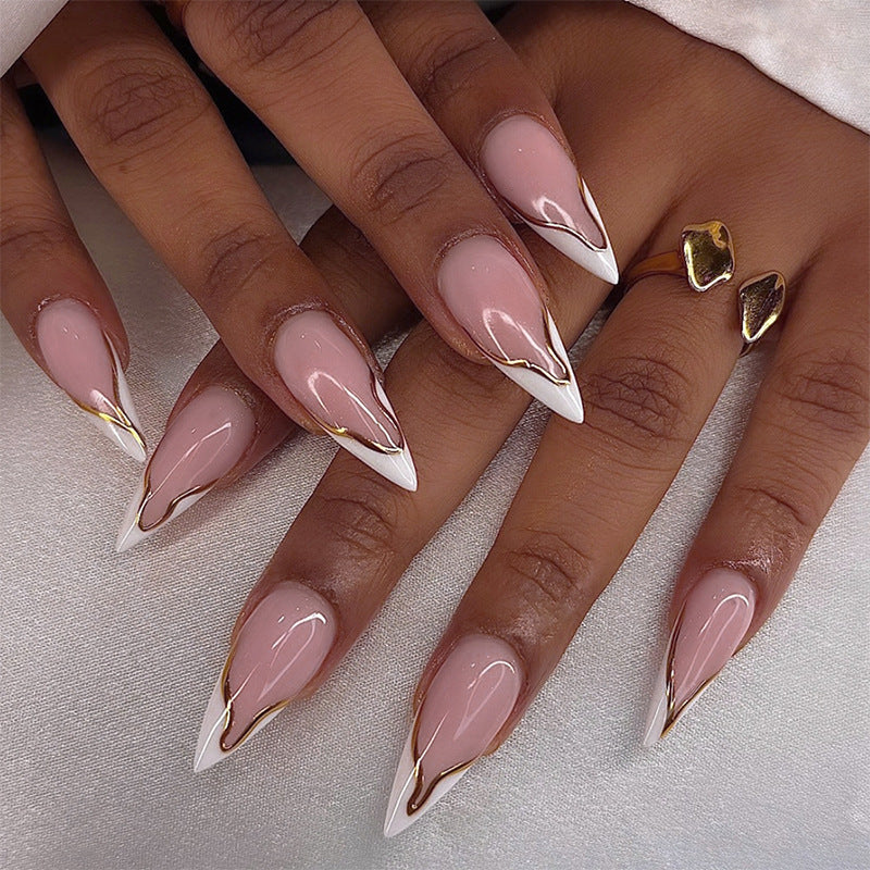 Kunstnagelset mit elegantem Goldrand Brehn