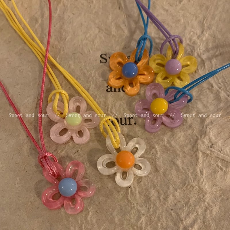 Floral Anhänger Halskette Brehn