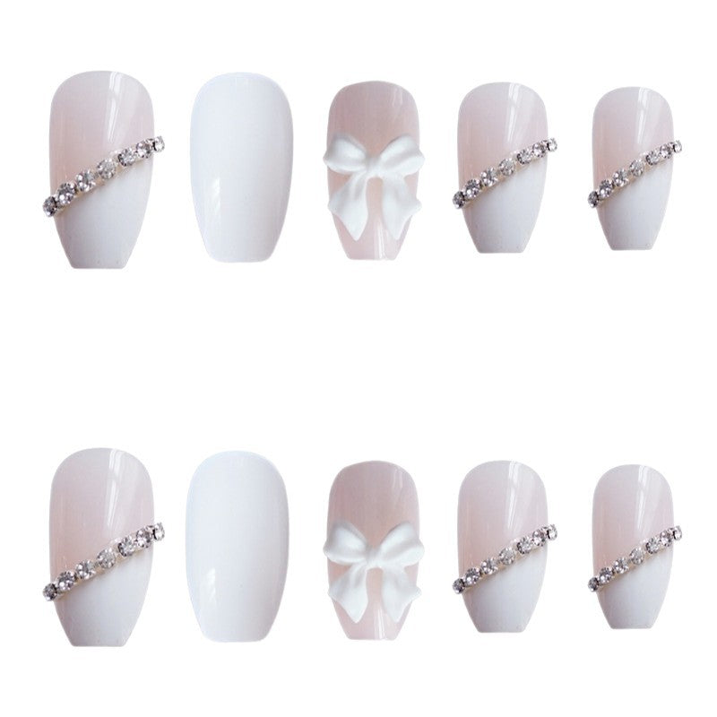 Premium Dekorative Press-On Nagelset mit Strassakzenten Brehn