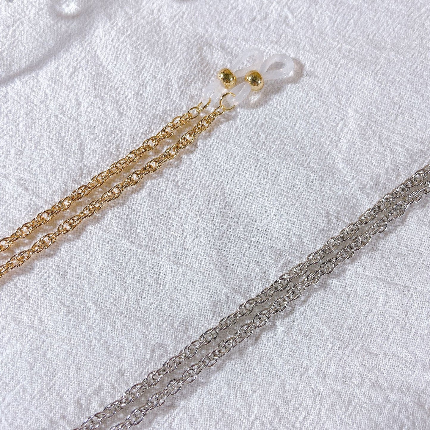 Modische Brillenfassung mit Kettenband Brehn