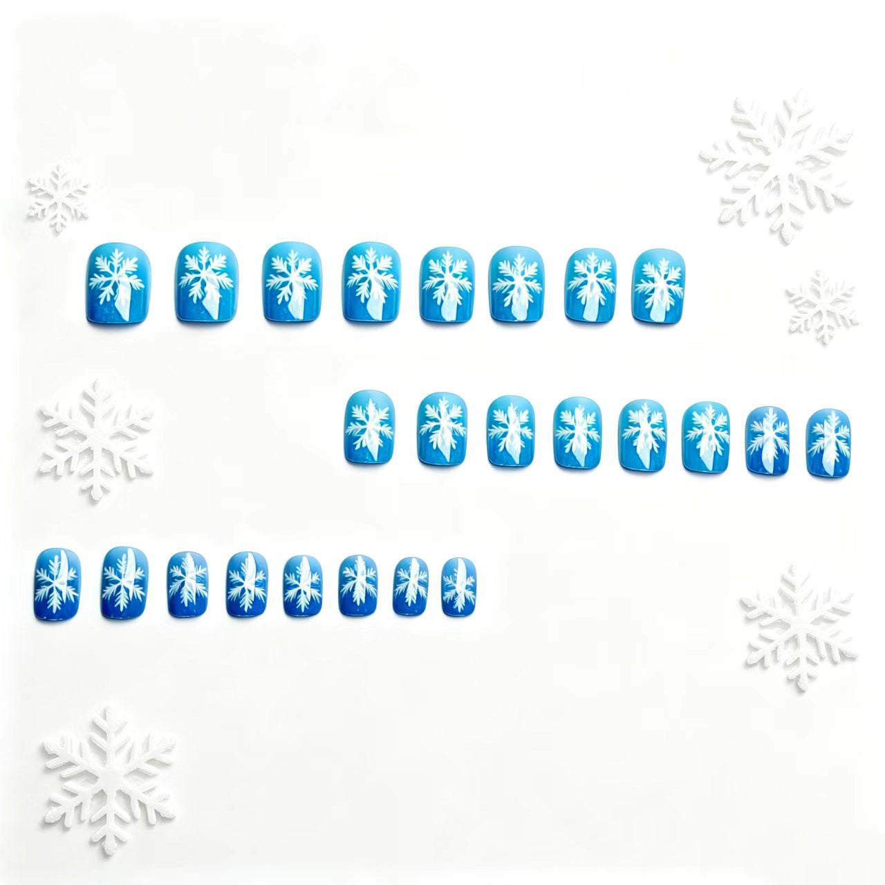 Kunstnägel mit Funkelndem Winterflocken-Design Brehn