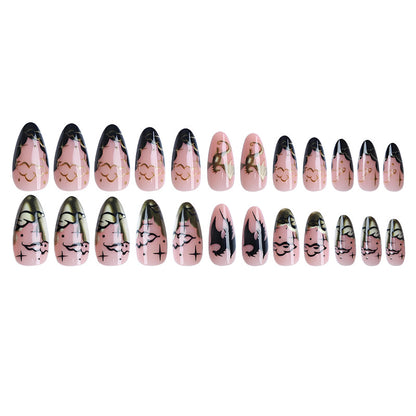 Kunstnagelset mit glamourösen Halloween-Designs Brehn