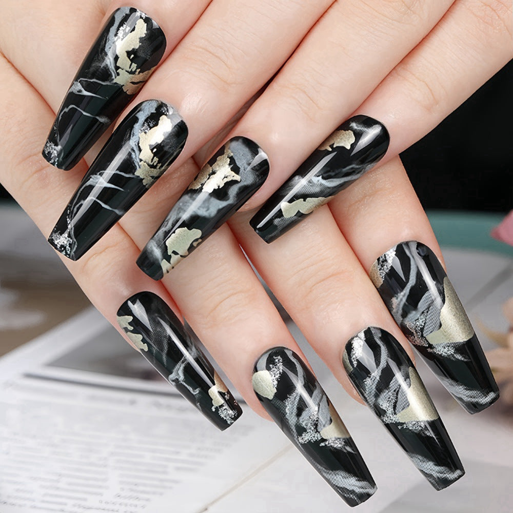 Kunstnägel im eleganten Marmor- und Gold-Design Brehn