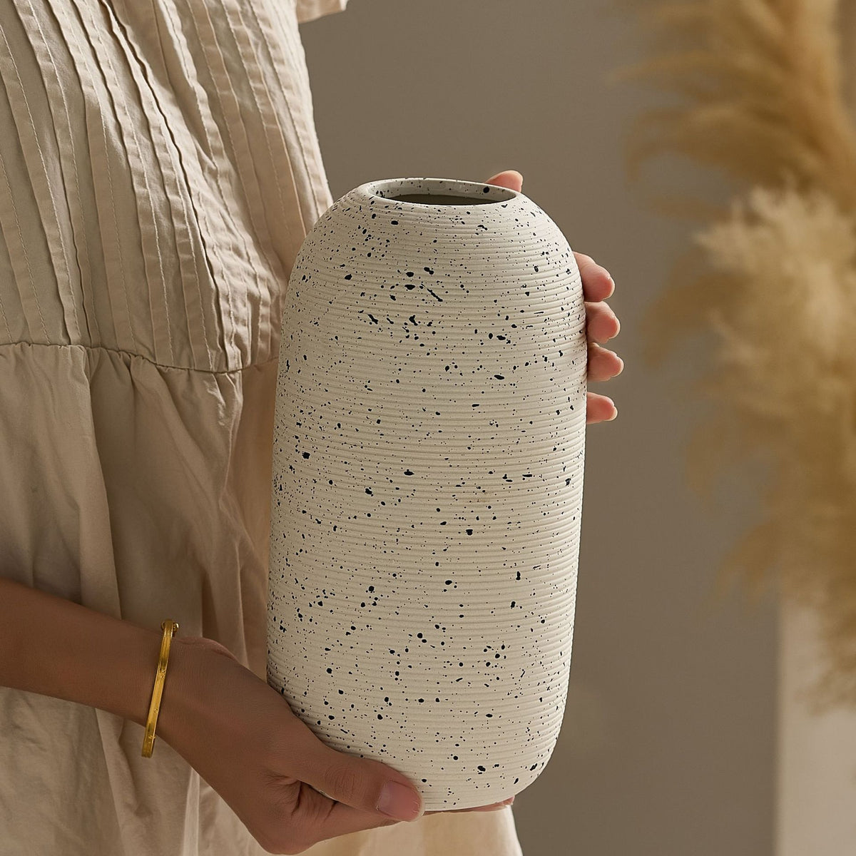 Elegante und Kunstvolle Keramikvase Brehn