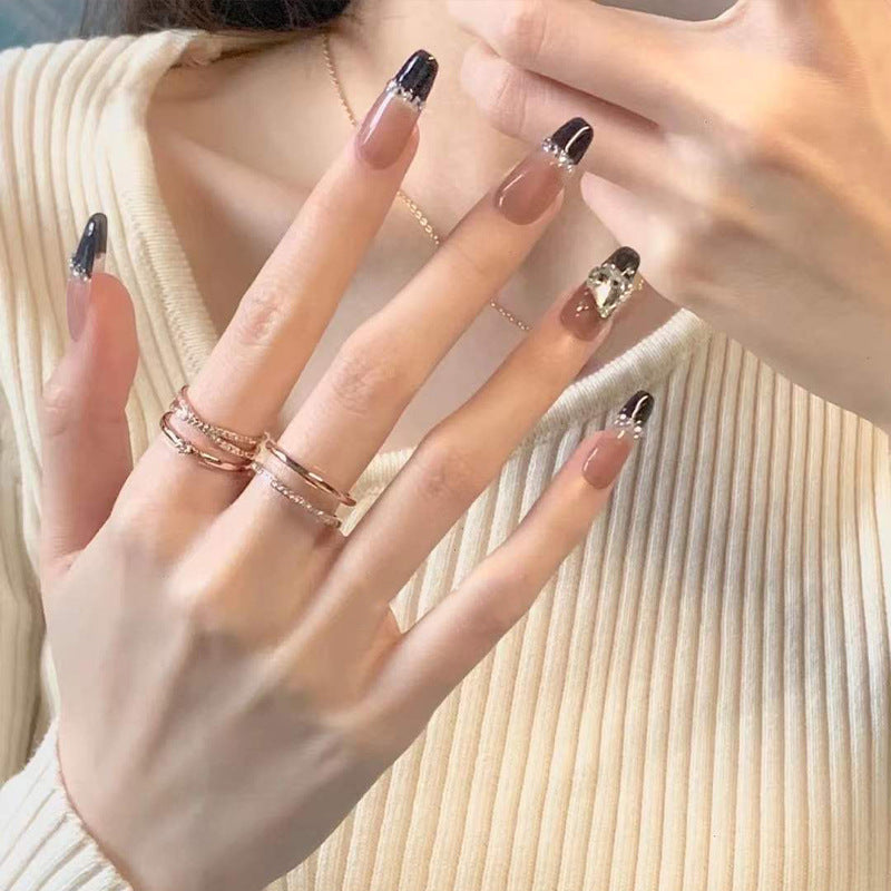Kunstfingernägel mit Stilvollem Herz- und Ombre-Design Brehn