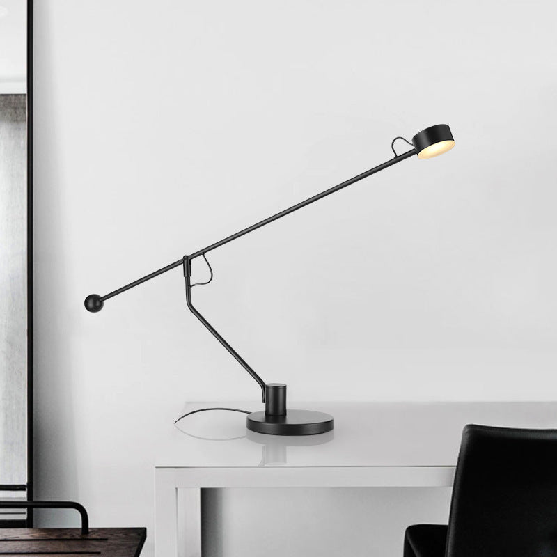 Verstellbare zeitgenössische Schreibtischlampe