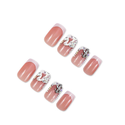 Kunstnagelset mit luxuriösen Design-Elementen Brehn