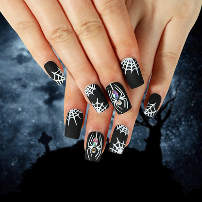 Kunstvolle Nagelverlängerungen mit kreativen Augen-Design Brehn