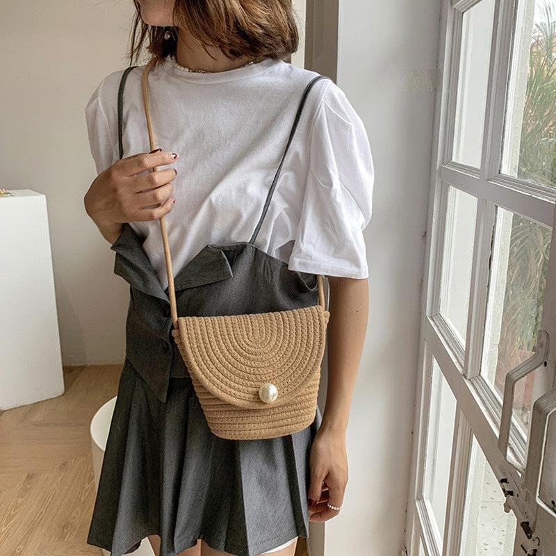 Damen Stilvolle Clutch aus geflochtenem Material Brehn