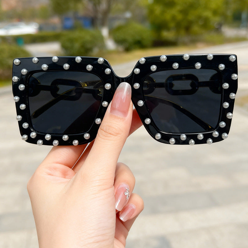 Dekorative perlenbesetzte Katzenaugen-Sonnenbrille Brehn