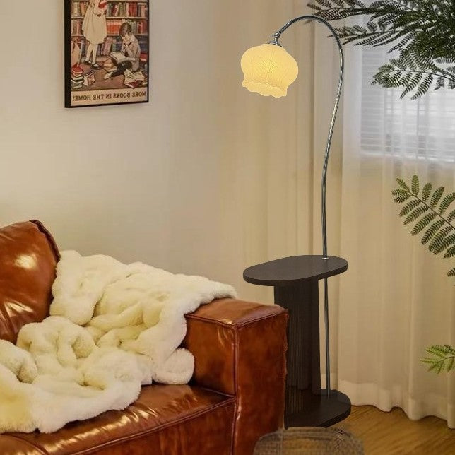 Moderne Bogen-Stehlampe mit integriertem Beistelltisch