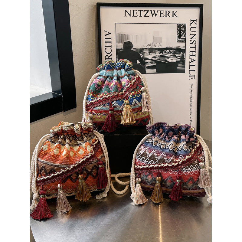 WoBohemian Bestickte Bucket Bag Brehn