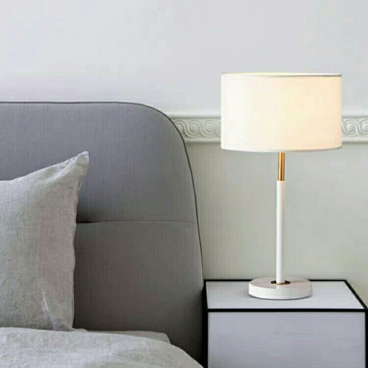 Moderne verstellbare Trommelschirm Tischlampe