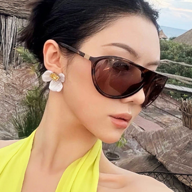 Damen Cat-Eye Sonnenbrille mit einzigartigem Design und schützendem UV-Filter Brehn