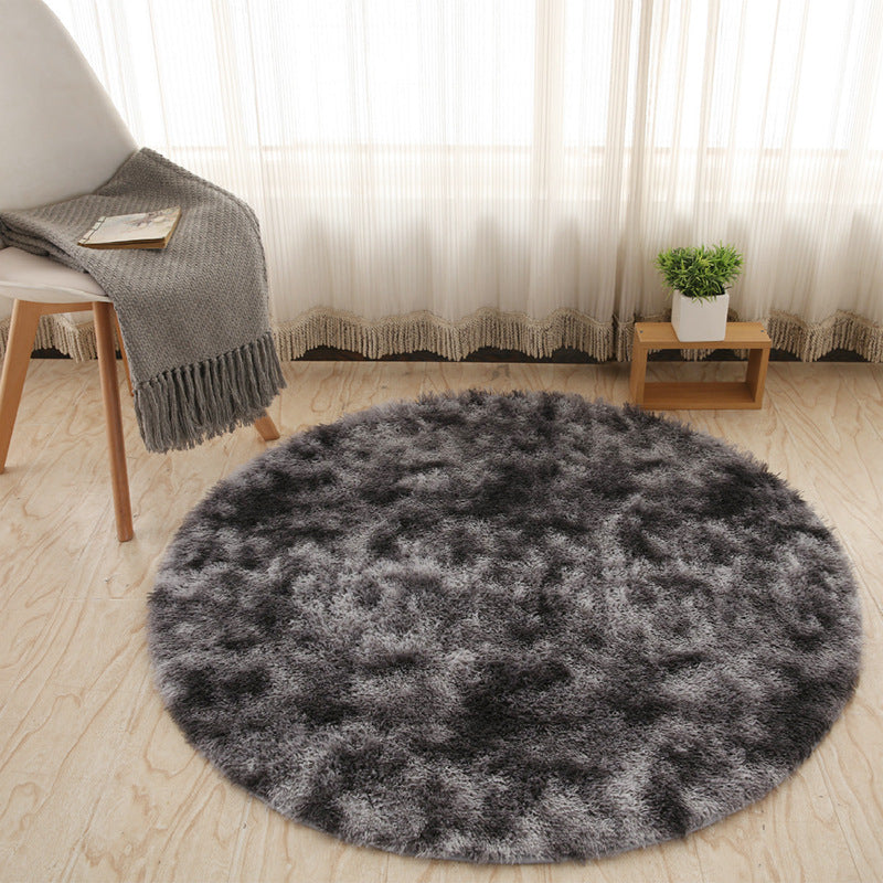 Weicher shaggy runder Teppich