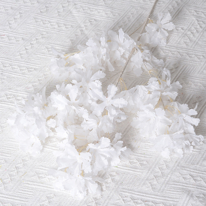 Elegante falsche Blumenranken Dekoration