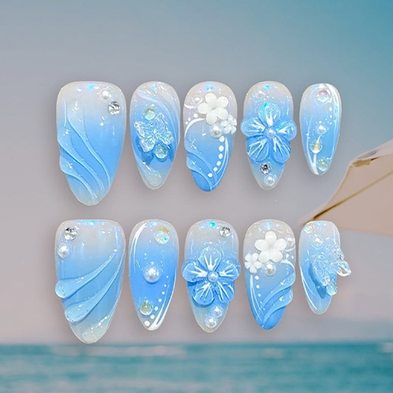 Kreatives Kunstnagelset mit maritimen Akzenten Brehn