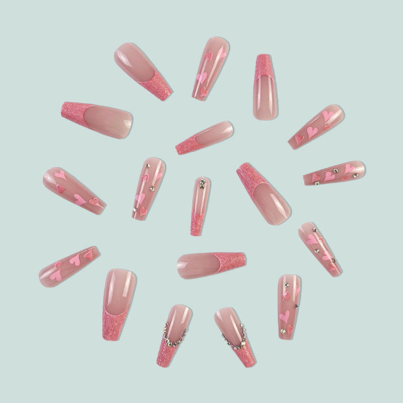 Verspielte Herz-Nagelkunst Brehn