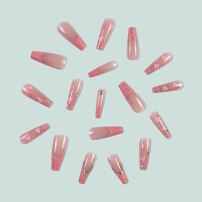 Verspielte Herz-Nagelkunst Brehn