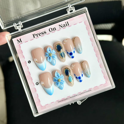 Künstlerische Press-On-Nagel-Set mit floralem und gradientem Design