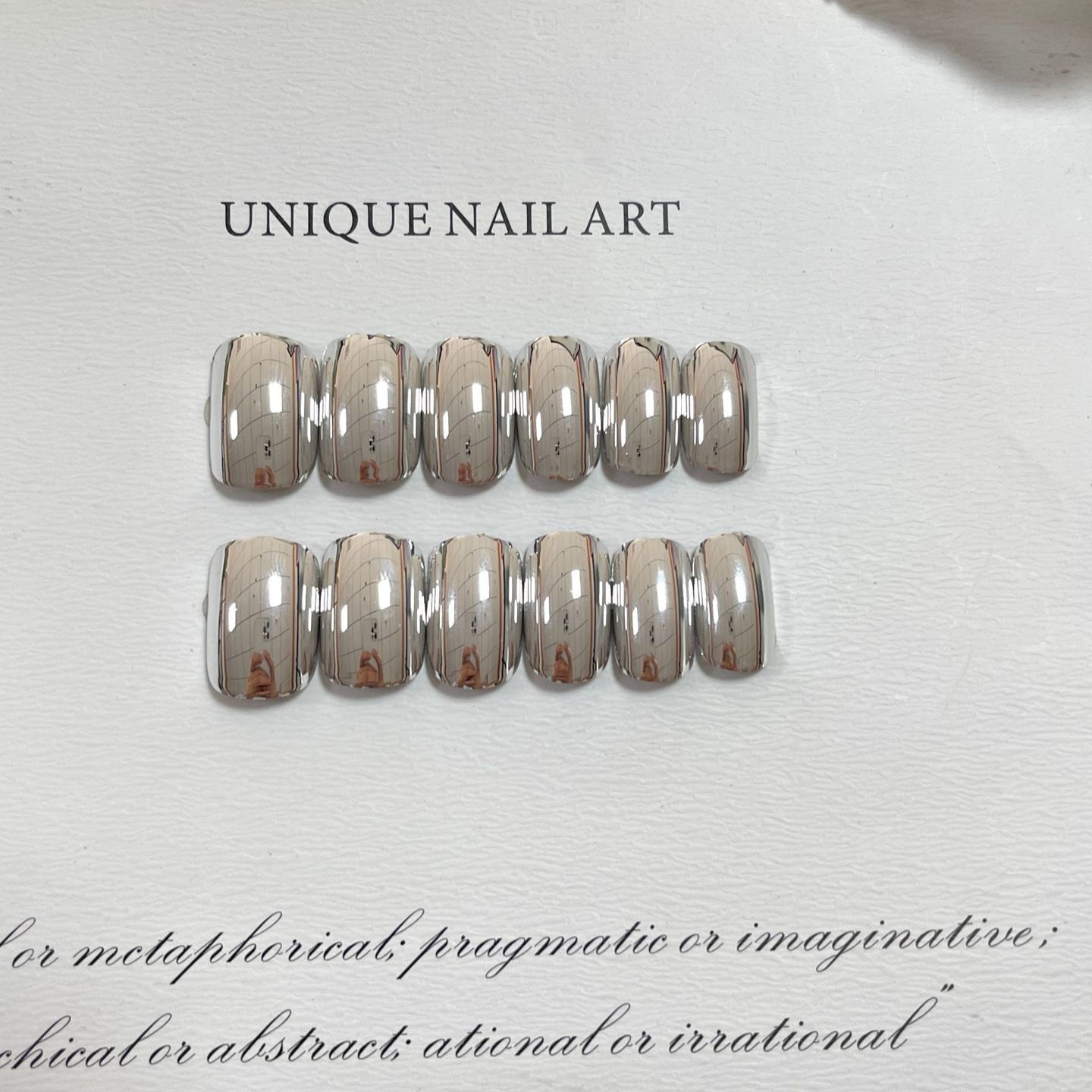 Spiegelnd Glänzendes Press-On Nagelset Brehn