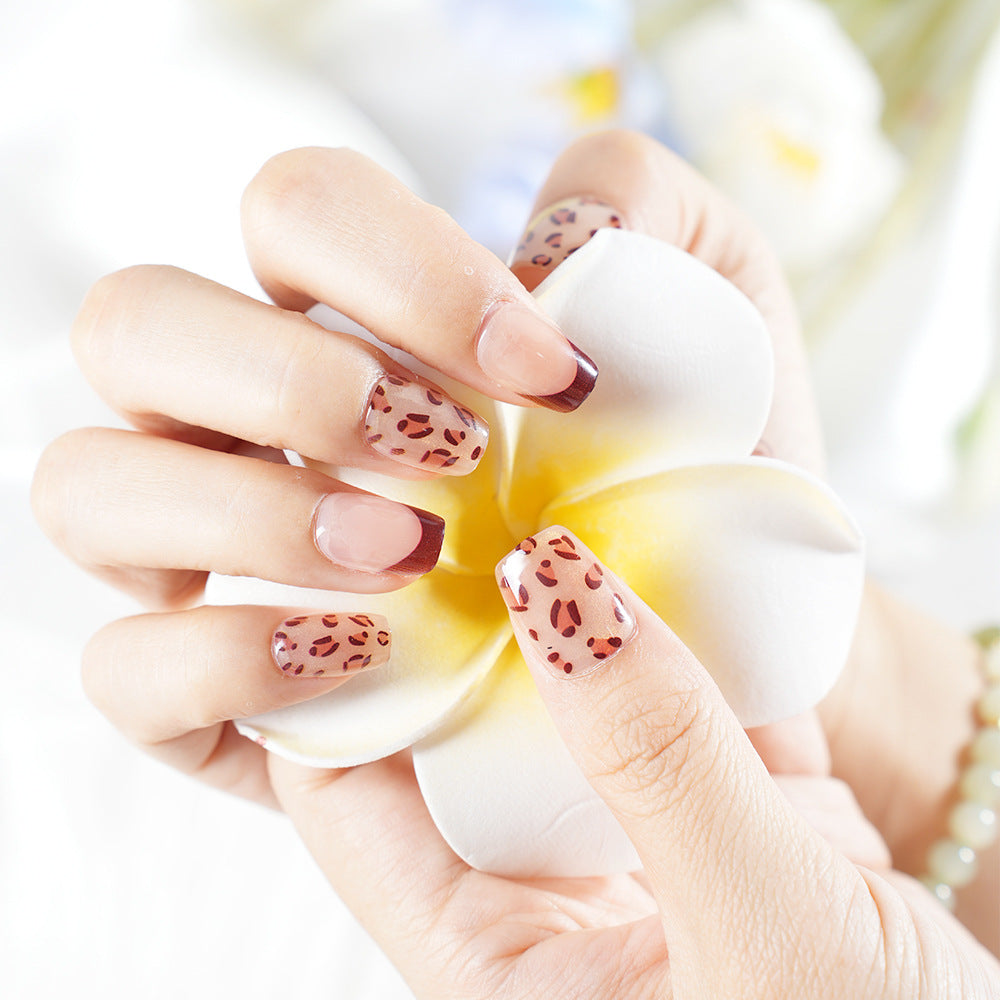 Trendige Tierdruck Press-On Nagel Set Brehn