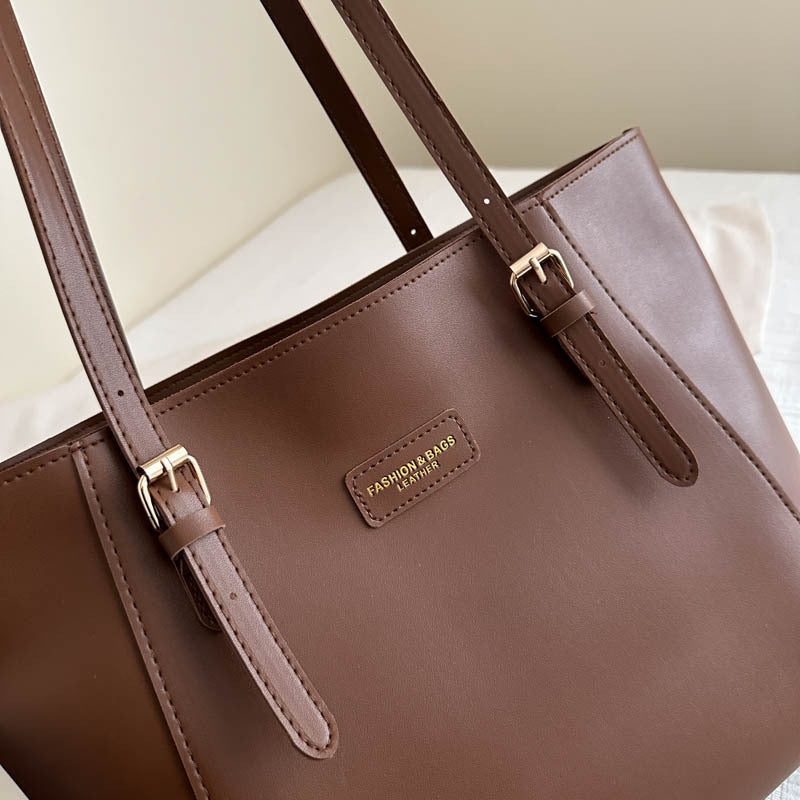 Elegante Kunstleder Tote Bag mit Schal-Detail