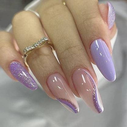 Elegante Stiletto Press-On Nagelkunst mit Strass-Akzenten Brehn
